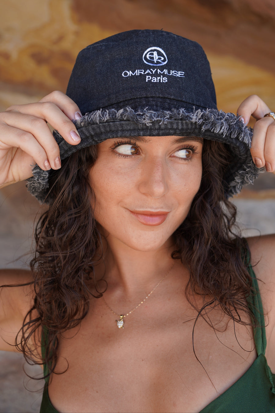 OMRAY Bucket Hat washed denim black